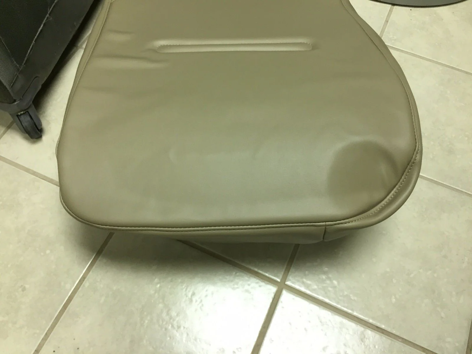 1999 2000 2001 2002 2003 Ford F250 F350 F450 Super Duty Driver Seat Bottom Vinyl - Image 6