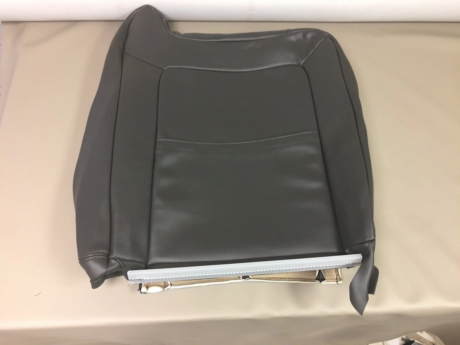 2003-2007 GMC Sierra Seat Cover in Dark Gray: Choose Leather or Vinyl - Image 14